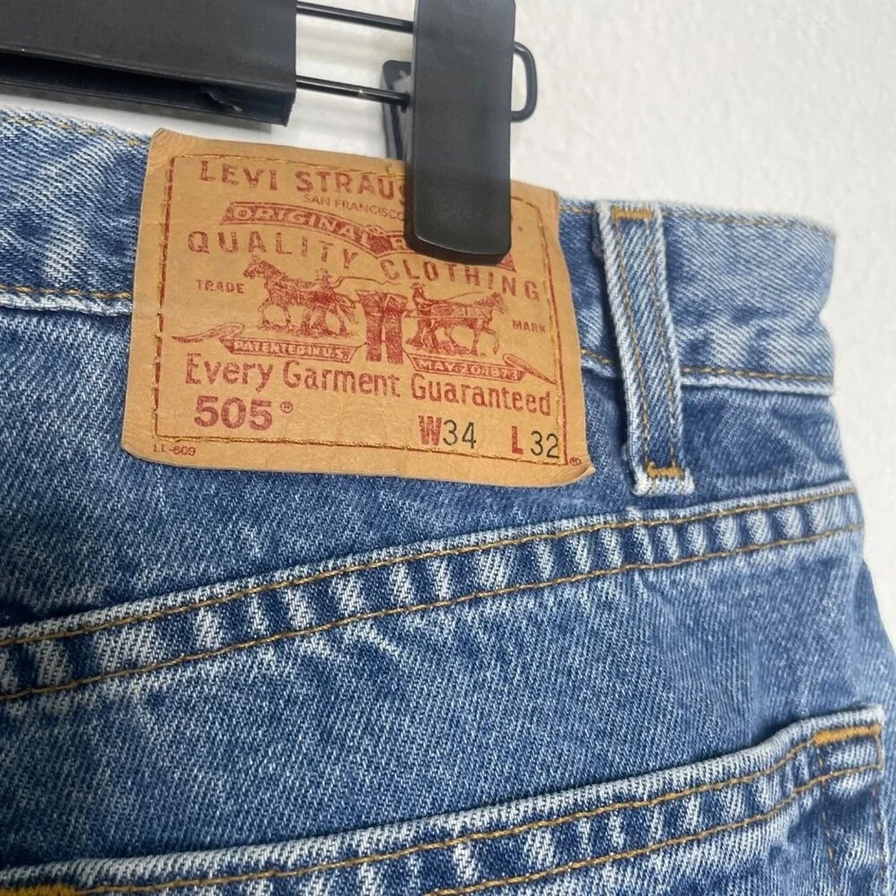 Levis 505 Regular Fit Straight Leg Jeans Mens W34 L32 Medium Wash Blue Denim